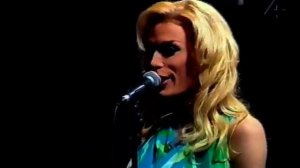 The Knife - Pass This On (Live Sen Kväll Med Luuk 2003)