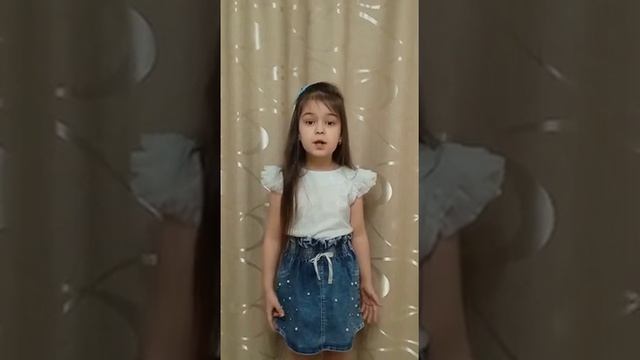 Дайнатович Софья, стихотворение А. Барто "В защиту Деда Мороза" смотреть онлайн