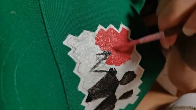 КАК РАСПИСЫВАТЬ ОДЕЖДУ? Удаляем термонаклейку и расписываем кепку и юбку