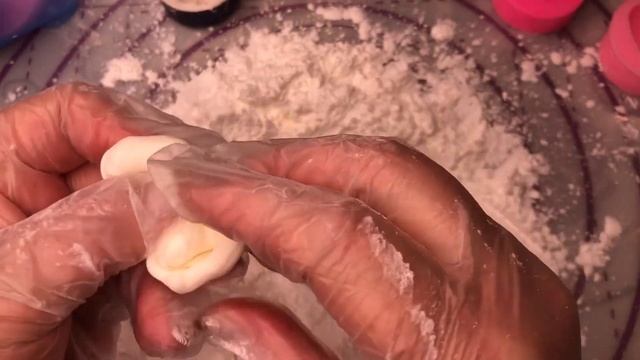 Голова куклы из крахмала и клея