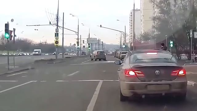 Страшные аварии на дороге. Нелепые ситуации и нежданные ДТП. Взрывы на дороге.