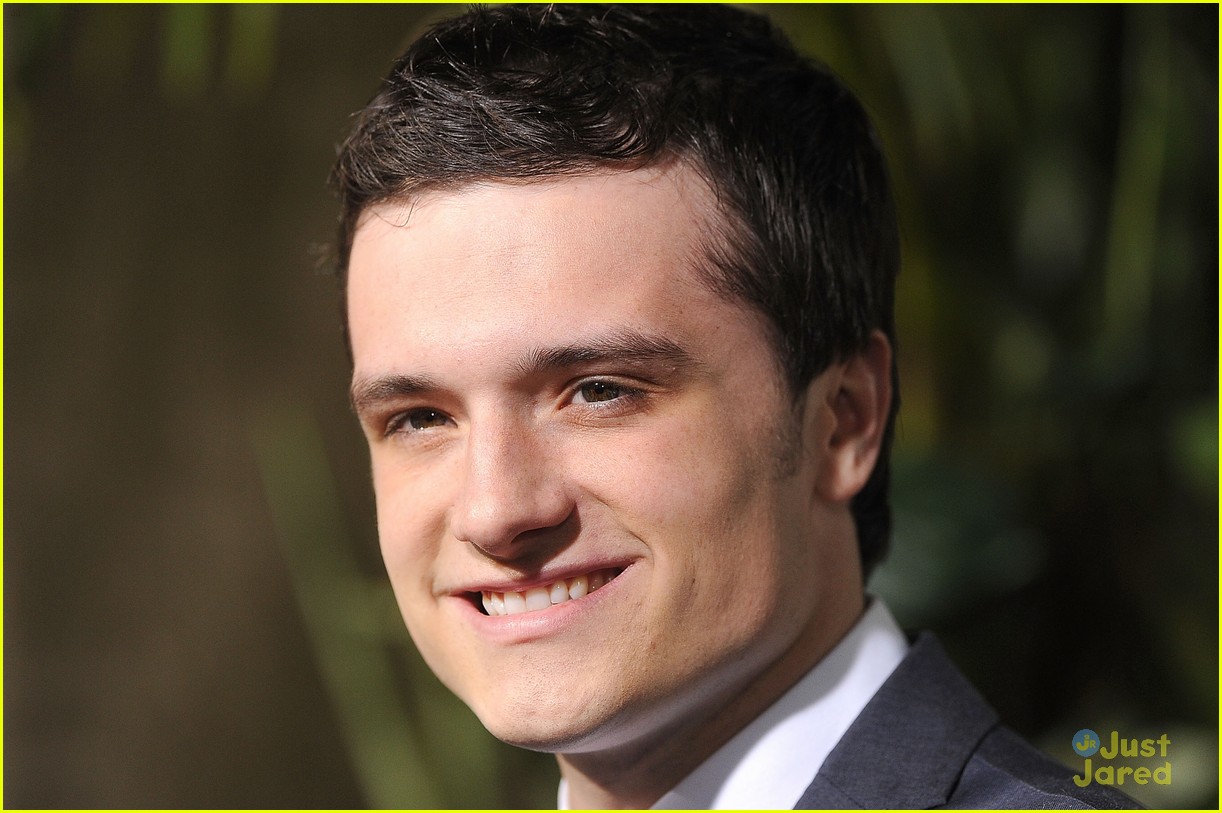 Джош хатчерсон. Джош хатчерсон с братом. Джош хатчерсон актер. Джош хатчерсон снялся. Джош хатчерсон путешествие 2 таинственный остров.