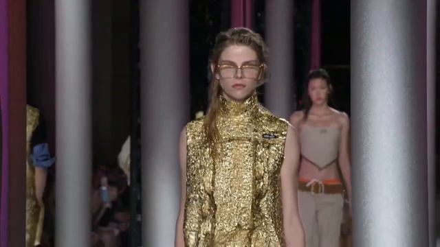 Miu Miu Весна/лето 2024 смотреть онлайн