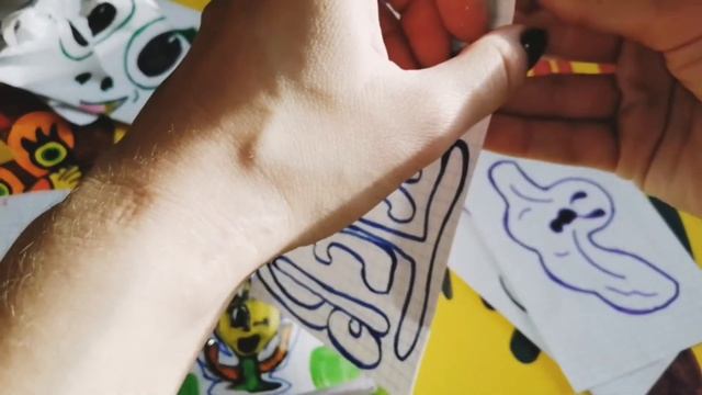 Бумажные поделки. Весёлые монстрики. Бумажные сюрпризы.