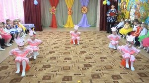 Танец: "Хрюшечки - дущечки"