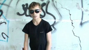 Парень читает реп в 13 лет про друзей отрывок