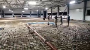 Как 703 бетононасосом заливают топпинг. Мы не продаём название, мы поставляем работающих лошадок!