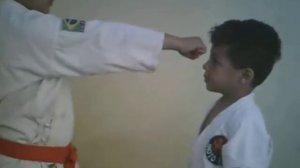 Kevin e Johnny karate