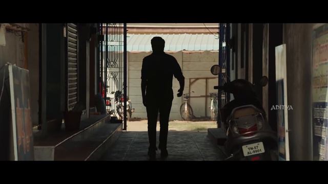 Sasikumar Chasing to Vasumitra | Asuravadham Movie Scenes | M.Sasikumar,Nandita Swetha