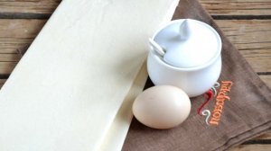 Язычки из готового слоеного теста