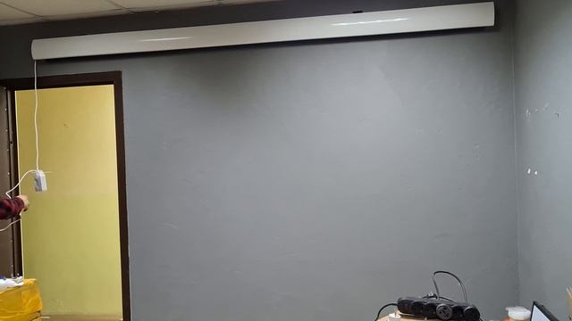 Настенный моторизованный alr экран 120" для ультракороткофокусных проекторов смотреть онлайн