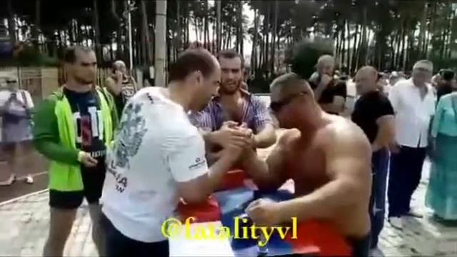 Горячие парни смотреть онлайн