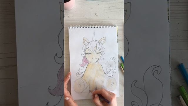 Рисуем единорога простыми карандашами)) смотреть онлайн