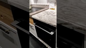 Обзор Кухонный гарнитур CAMELIA  (Кухни и ванные Мария)