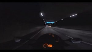 БЕЗУМНАЯ ЕЗДА НА СПОРТБАЙКЕ ПО ГОРОДУ В ТОННЕЛЕ ПОД МУЗЫКУ | СКОРОСТЬ СВЫШЕ 250 КМ/Ч | ОКТЯБРЬ 2021