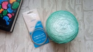 Мужская футболка на лето из пряжи alize bella ombre batik..