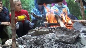 Туристические песни.  Песни у костра.  Изгиб гитары желтой