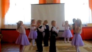 Танец "Тра-ля-ля"