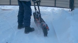 Дрифт на электросамокате зимой! Дрифт по снегу!