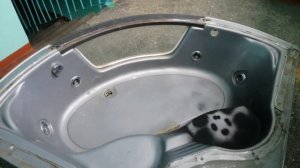 Гидромассажная ванна, джакузи. Когда не стоит вкладывать деньги в ремонт ванны.