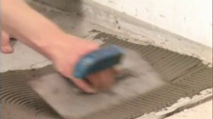 Как класть плитку на пол и стену