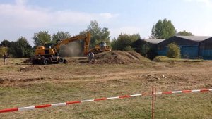 Самосвал Hydrema 922F и экскаватор погрузчик Hydrema 926E