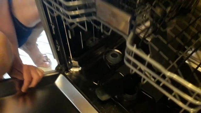 Посудомоечная машина Beko Din 28420 / Первый запуск посудомоечной машины