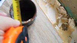 Замена советской розетки на современную фирмы Шнедер. Удаление подрозетника из СССР. ч.1