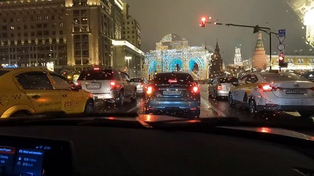 GoPro HERO 9 Black 1080p | Съемка ночью с рук из машины| Едем по ночной Москве 1 Января 2021 года смотреть онлайн