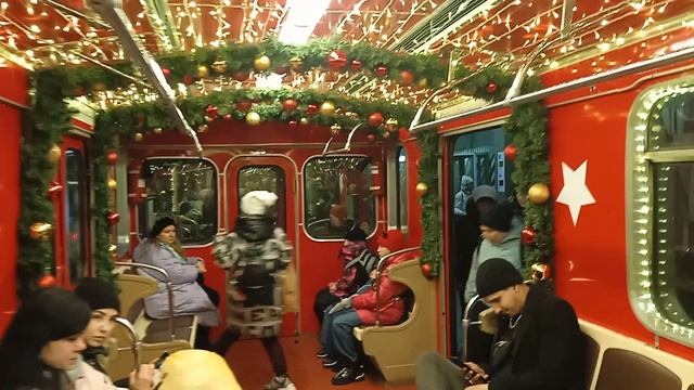 Новогодний вагон ЕЖ-508-Т 3 января 2023 года 3 января 2023 16:33:58 смотреть онлайн