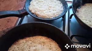 Как быстро испечь блины,  с помощью блендера и трёх сковородок.
