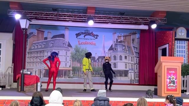 Leolandia 2021 Natale incantato ladybug e chat noir#ladybug #leolandia #family смотреть онлайн