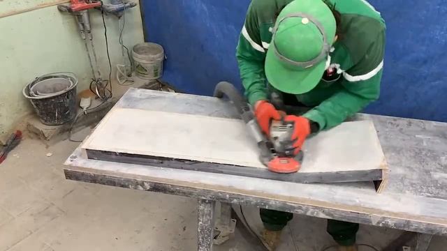 Стелла из бетона