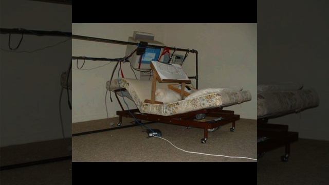 Cursed computer images but with Children's of Omnissiah смотреть онлайн