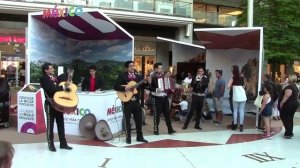 MARIACHIS EN BARCELONA - México Folclórico en La maquinista 2015