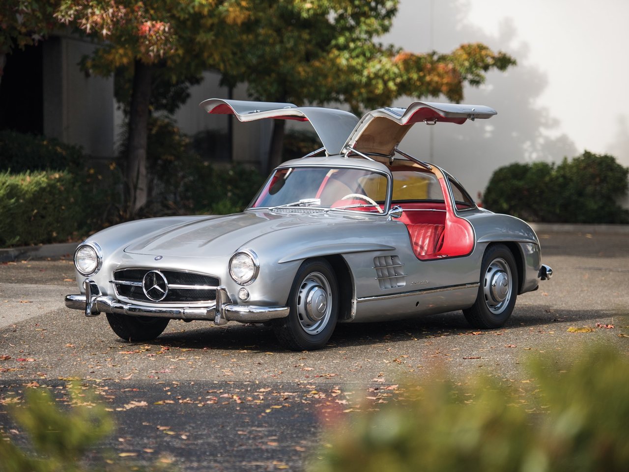 Mercedes Benz 300sl HD White