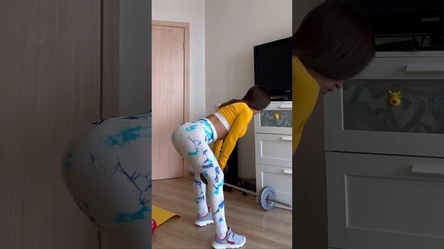 Короткая или поглубже ? смотреть онлайн