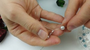 Брошь из бусин и проволоки