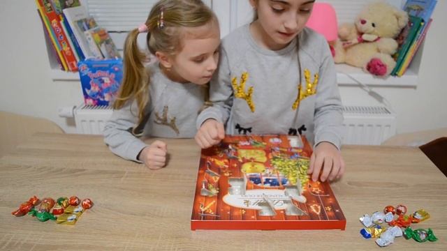 Адвент календарь Lindt. Челлендж: кому достанется золотой медвежонок? смотреть онлайн
