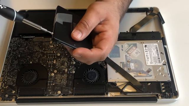 How to Replace the Hard Drive in Macbook Pro with SSD Upgrade (2009-2012 models) смотреть онлайн
