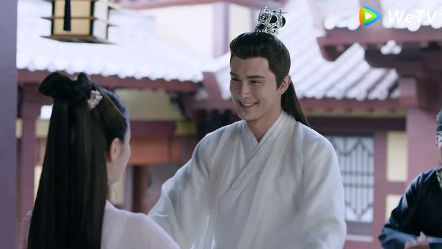 少女恢復女兒身驚豔眾人，帝君看得移不開眼，當眾封她為妃子！💗#三生三世枕上書 смотреть онлайн