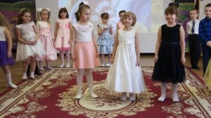 "Сюрпризы из шарманки" с Карлсоном на 8 марта.Старшая группа.Муз.рук.Е.Рабская.