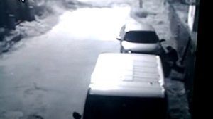 Как сосед проколол колесо моей машины!!!!!