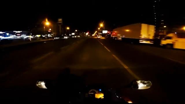 Покатушки на спортбайках ночью под музыку!!!