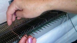 Цветной узор "Лапша" на вязальной машине Нева-2