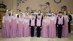 "Раз, два – радуга!" (муз. О. Хромушина, сл. В. Семернина)