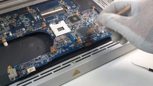 Замена видеочипа на динозавре Acer Aspire 7741G