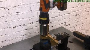 Аккумуляторный моментный гайковерт TQS 300