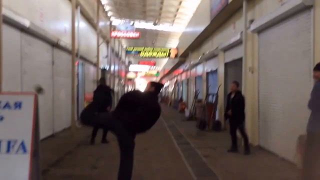 Барахолка (часть 1) в Алматы . Прогулка. BARAHOLKA смотреть онлайн