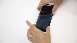 Правильная наклейка стекла с полным клеевым слоем FullGlue - RedLine